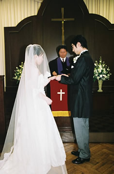 チャペルの結婚式